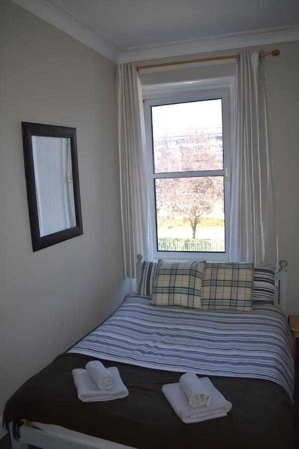 Edina Place -Lovely Central One Bedroom Apartment エディンバラ エクステリア 写真