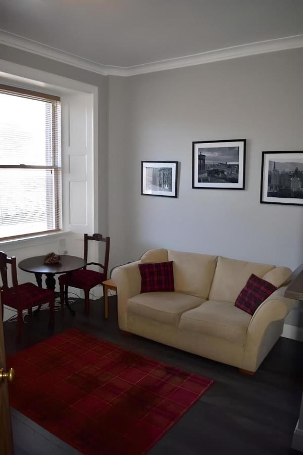 Edina Place -Lovely Central One Bedroom Apartment エディンバラ エクステリア 写真